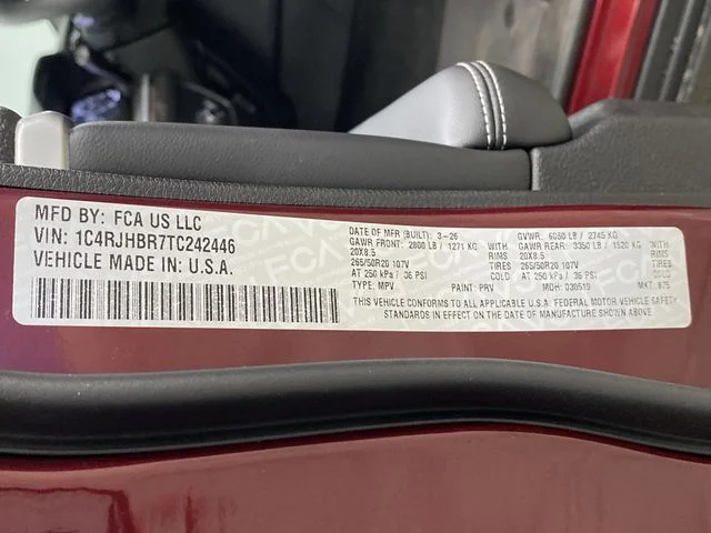 New 2026 Velvet Red Pearl-Coat Exterior Paint Jeep Limited image 43