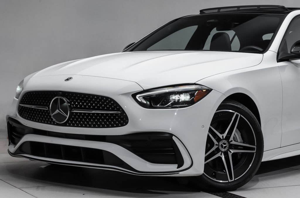 Used 2023  Mercedes-Benz C 300 image 2