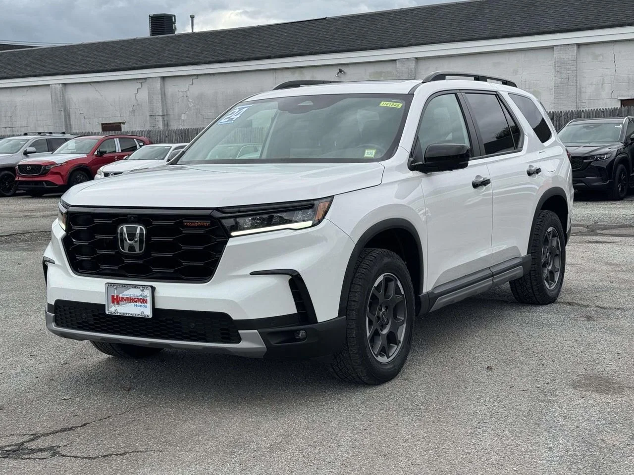 Certified Used 2024 Platinum White Pearl Honda TrailSport image 3
