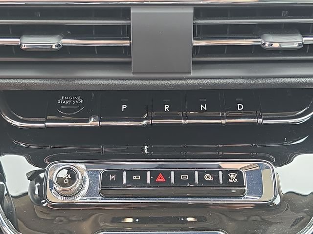 Used 2024 Silver Lincoln Grand Touring image 31