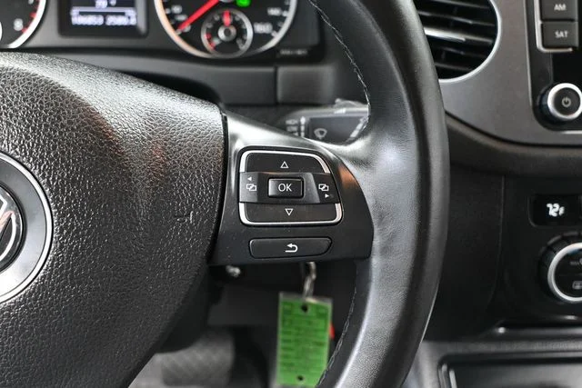 2013 Volkswagen Tiguan SE - Photo 25