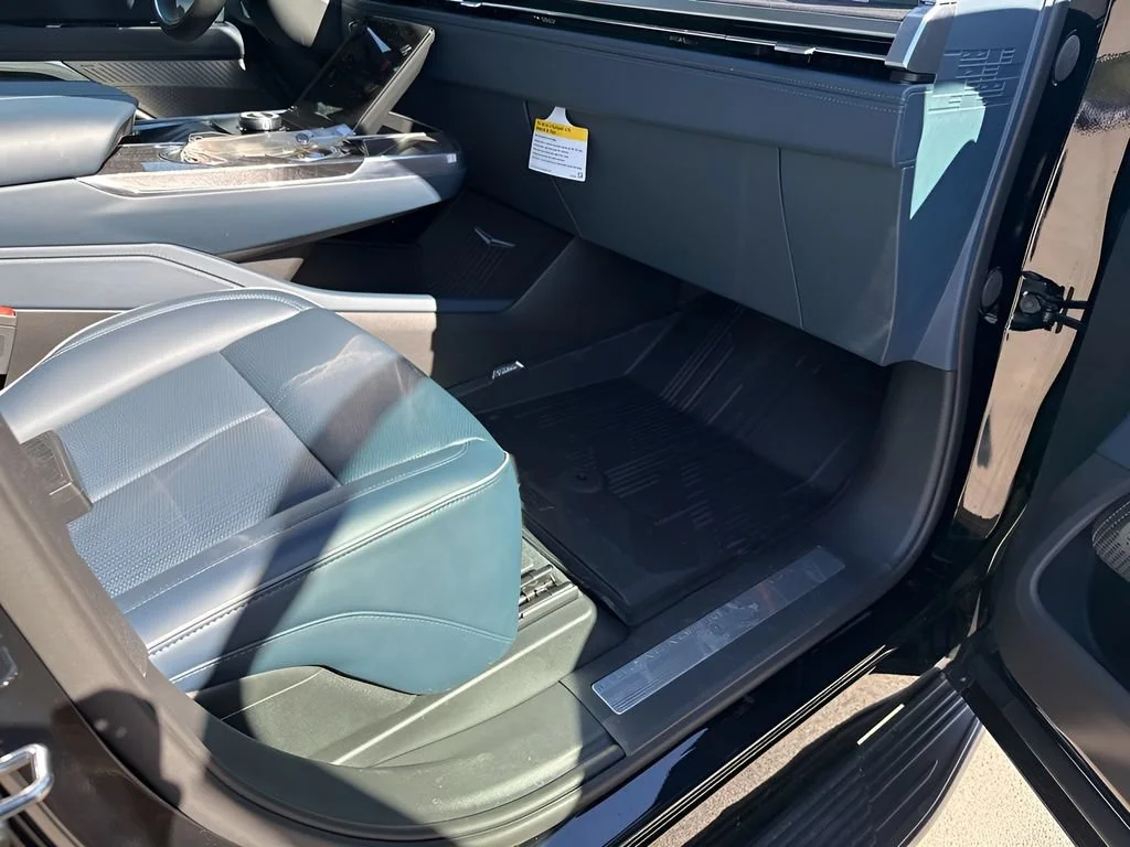 2026 Cadillac Escalade IQ Premium Luxury - Photo 17