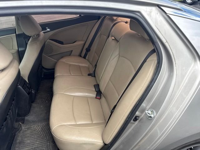 Used 2015 Silver Kia EX image 9