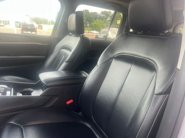 Used 2024 Silver Jeep 4xe image 16