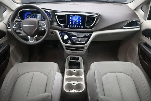 Used 2017 Blue Chrysler Touring image 19