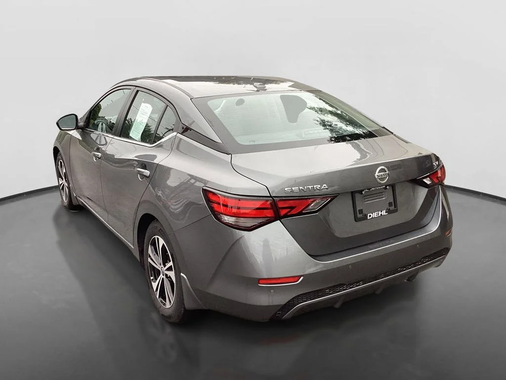 Used 2022 Gray Nissan SV image 7