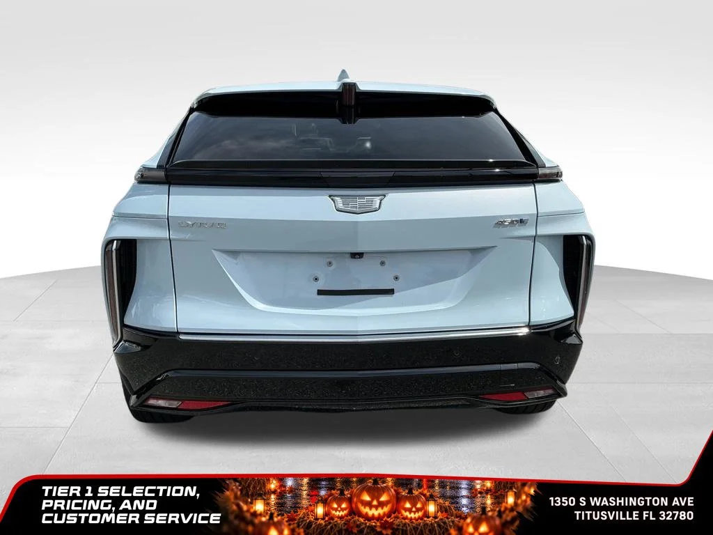 Used 2024 Nimbus Metallic Cadillac Tech image 7