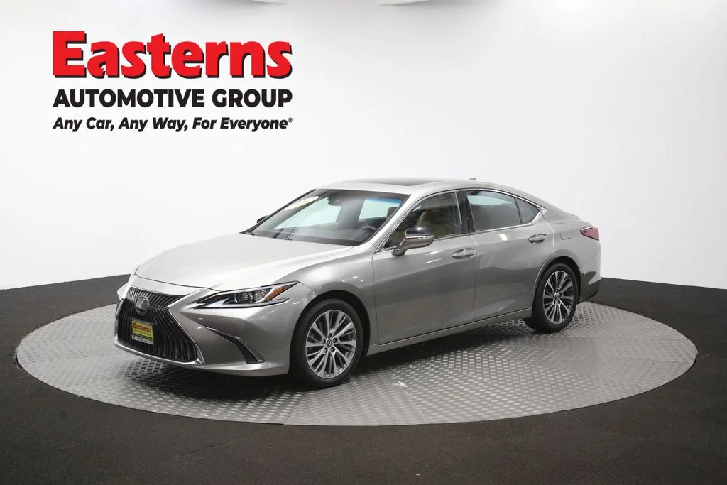 Used 2021 Silver Lexus 350 image 57