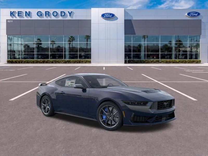 2026 Ford Mustang Dark Horse's photo