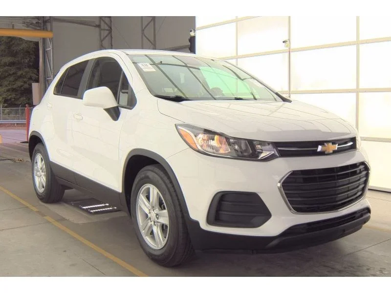 2021 Chevrolet Trax LS's photo