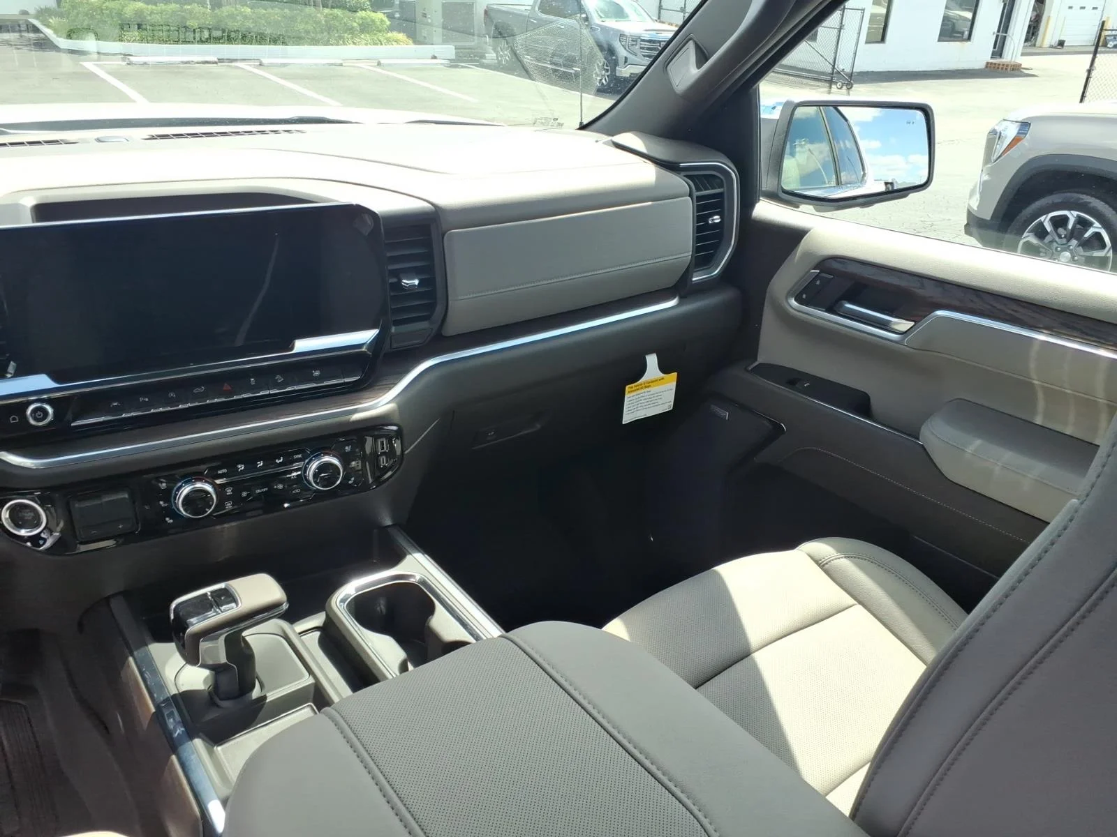 2026 GMC Sierra 1500 SLT - Photo 11