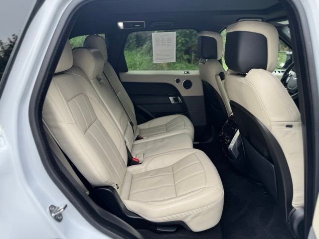 Used 2018 Yulong White Metallic Land Rover HSE image 17