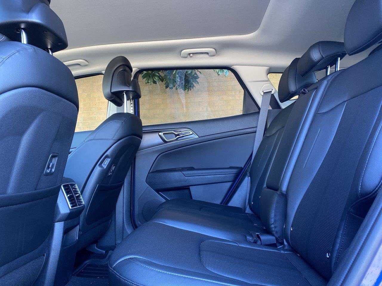 2026 Kia Sportage SX - Photo 19