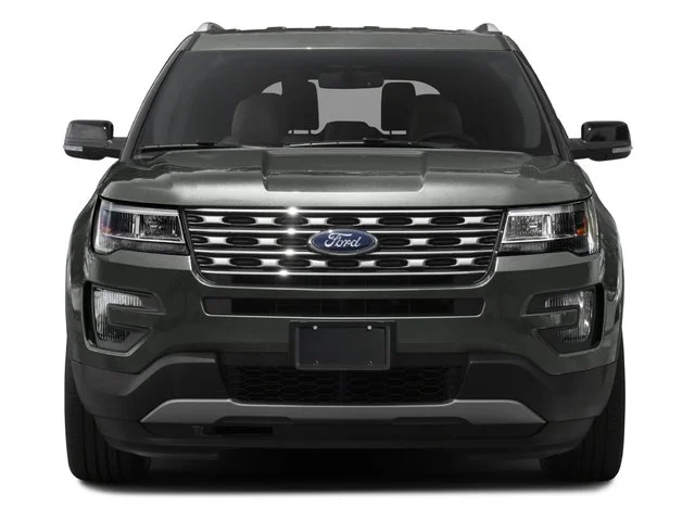 Used 2017 White Platinum Ford XLT image 4