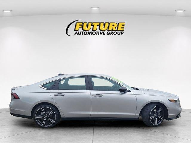 Used 2025  Honda Sport image 3