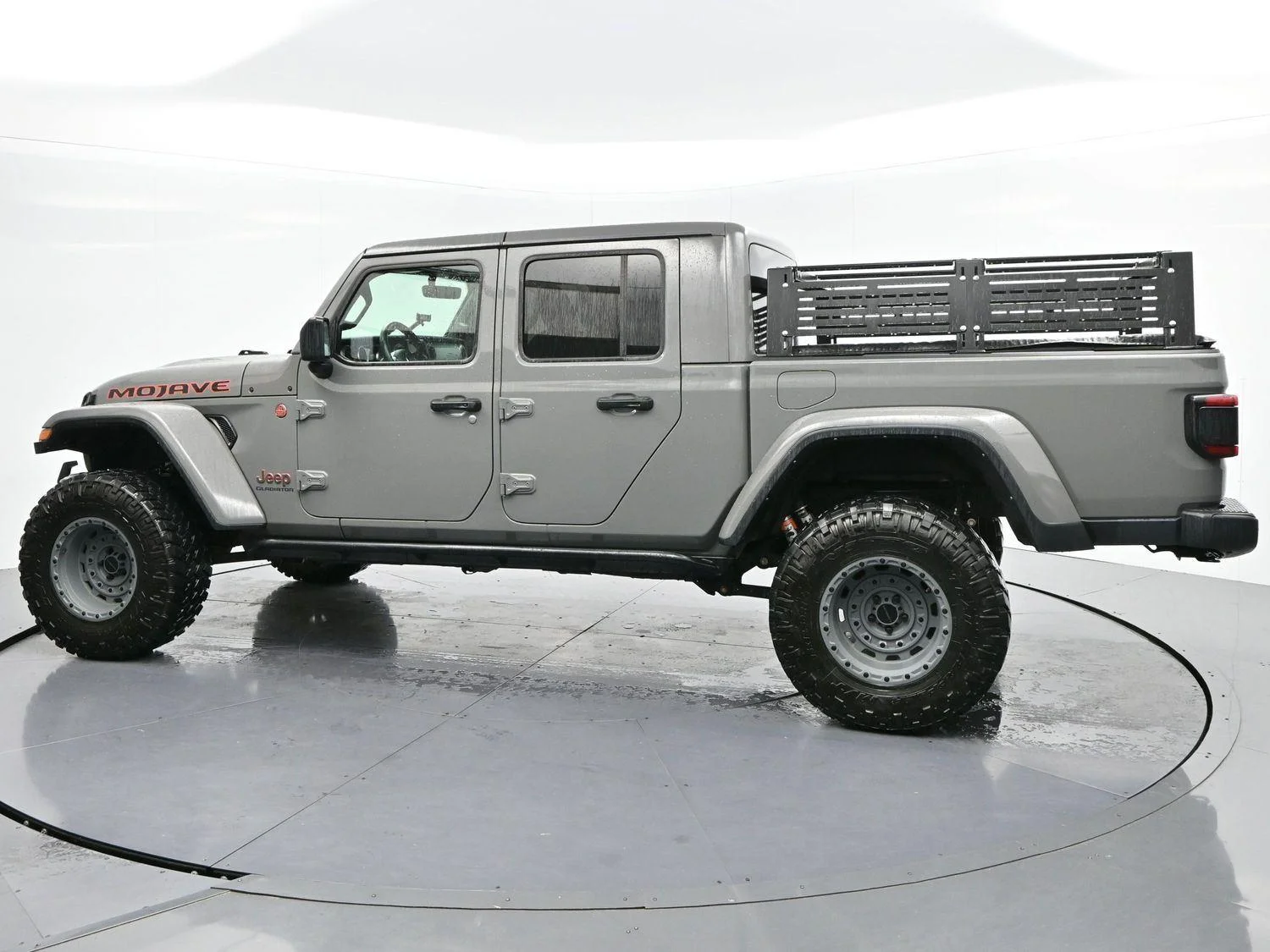 Used 2021 Sting-Gray Clearcoat Jeep Mojave image 5