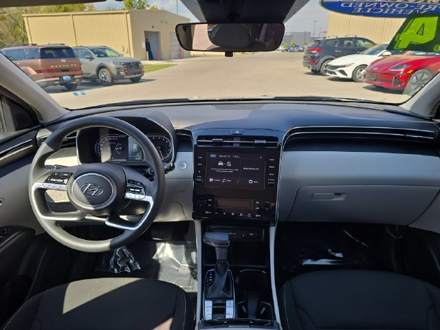 Used 2024 Black Hyundai SEL image 15