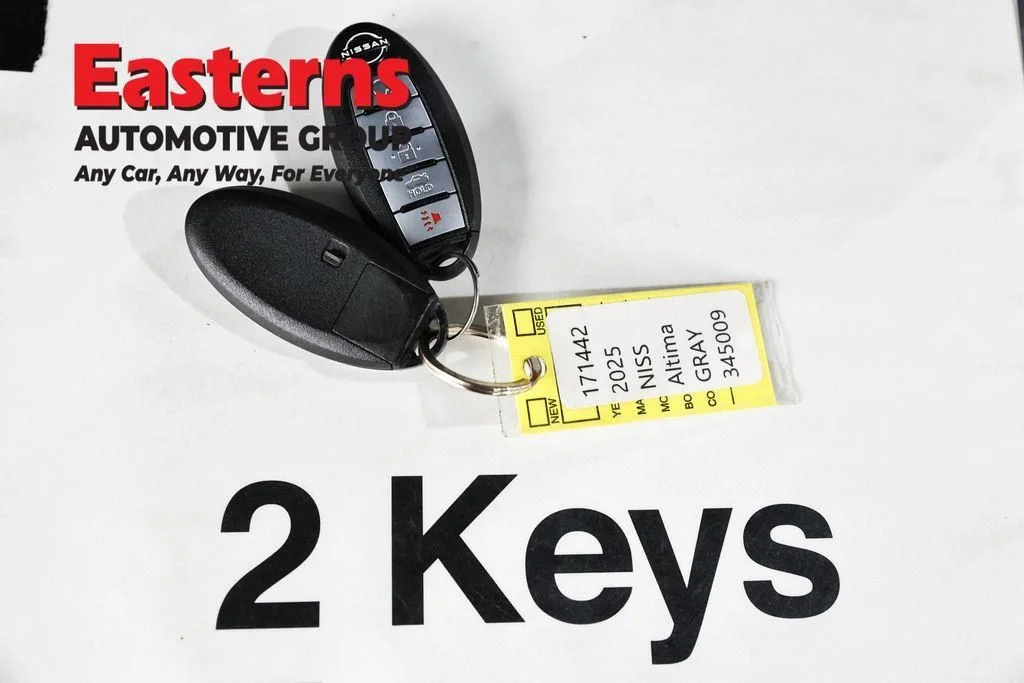 Used 2025 Gray Nissan 2.5 SV image 27