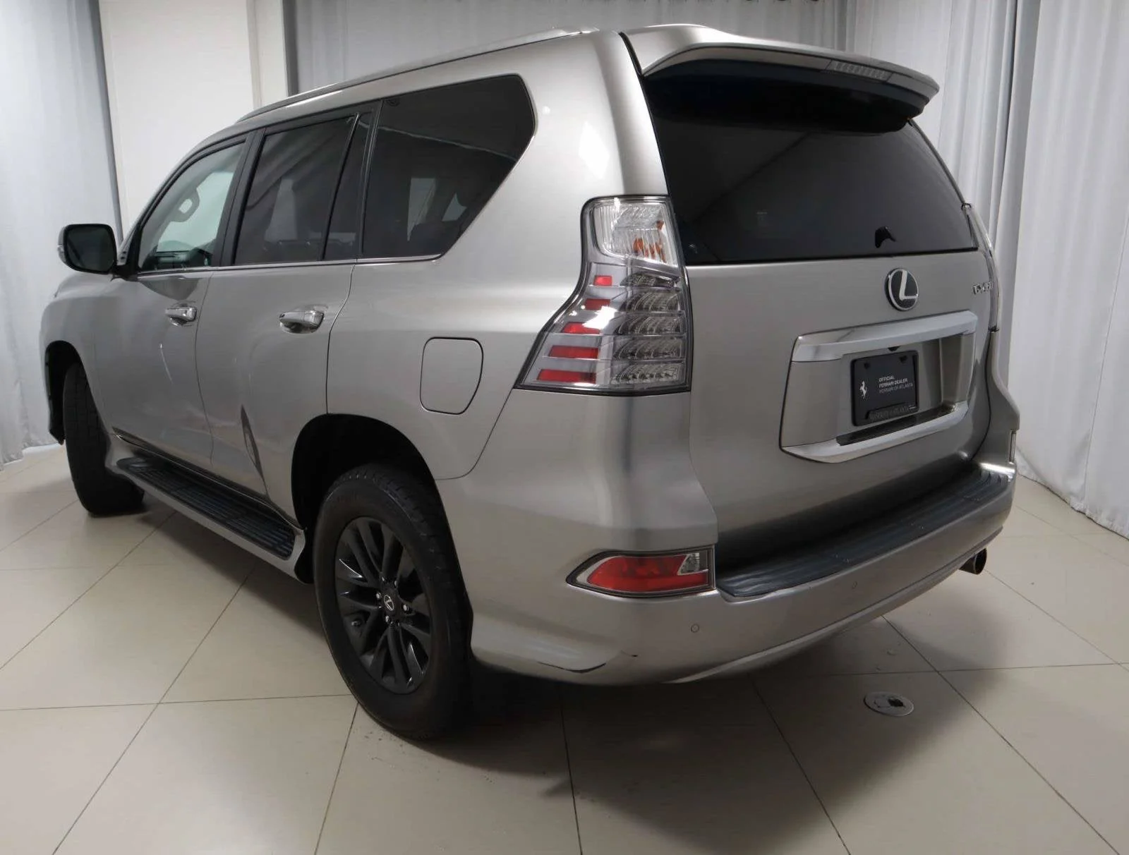 Used 2020 Silver Lexus GX 460 Premium image 3