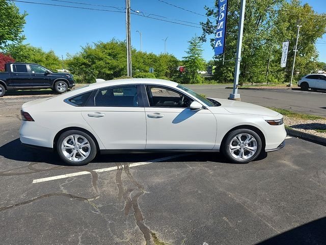 New 2026 Platinum White Pearl Honda LX image 7