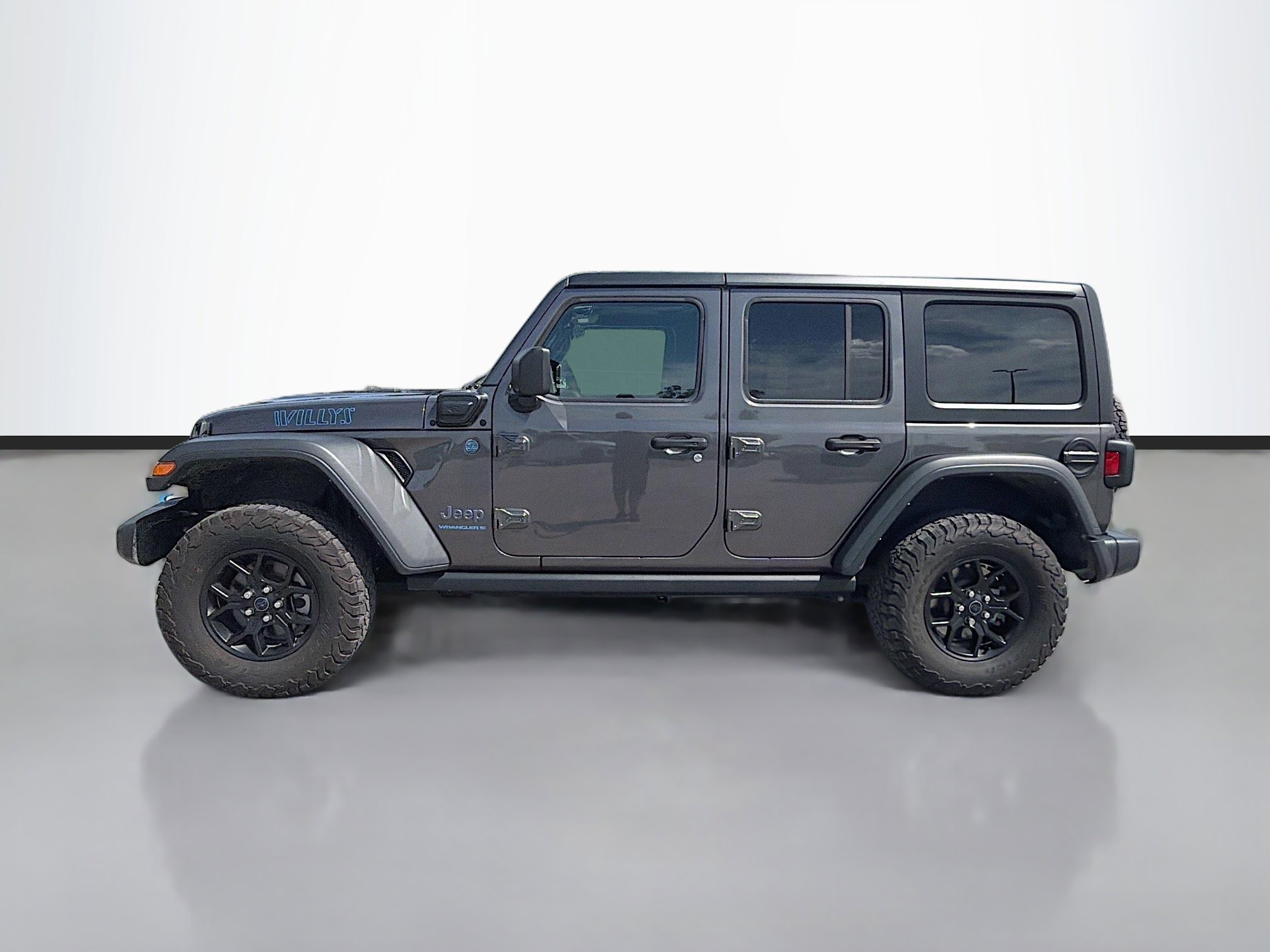 Used 2024 Granite Crystal Metallic Clearcoat Jeep Willys image 2