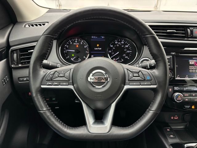 Used 2022 Gun Metallic Nissan SV image 18