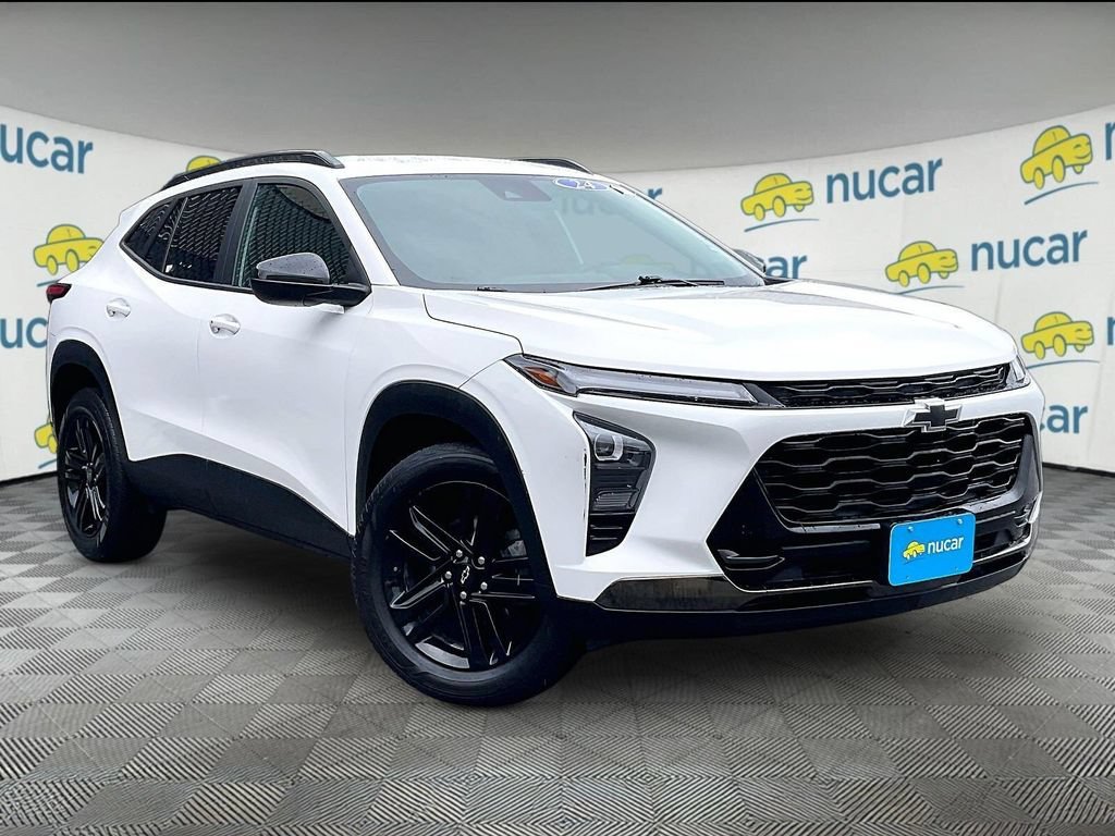 Used 2024 Summit White Chevrolet ACTIV image 1