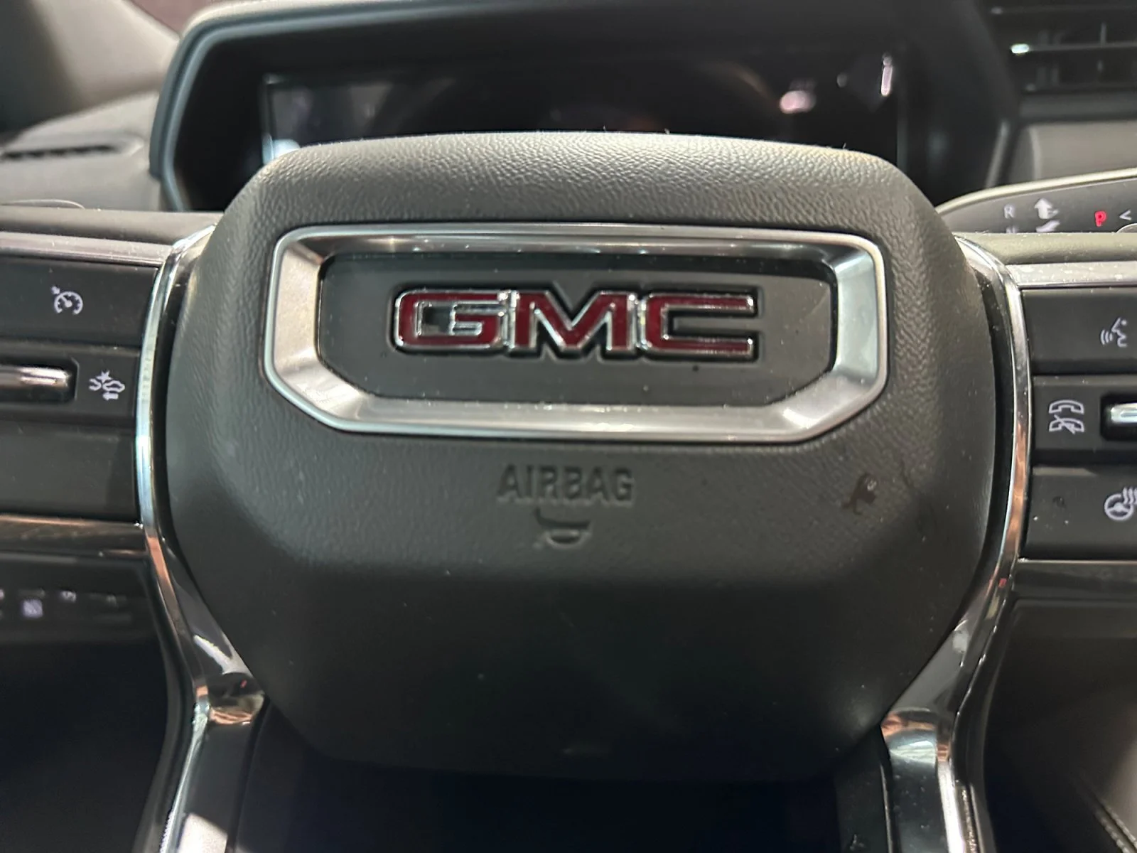 Used 2025 Sterling Metallic GMC AWD Elevation image 25