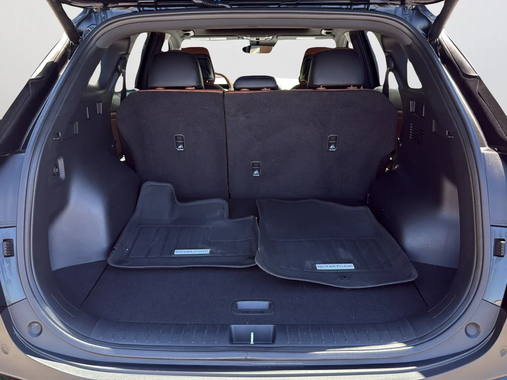 Used 2026 Black Kia X-Line image 29