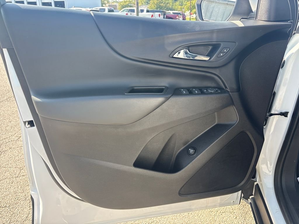 Used 2024 White Chevrolet LT image 12