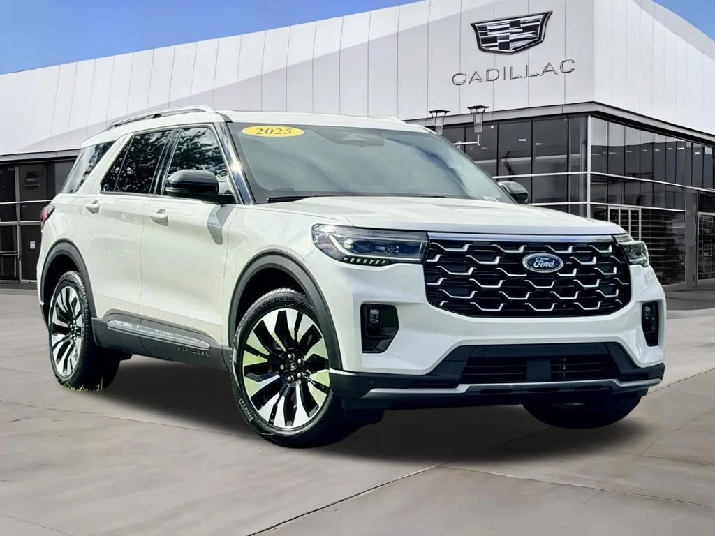 Used 2025 White Ford Platinum image 2