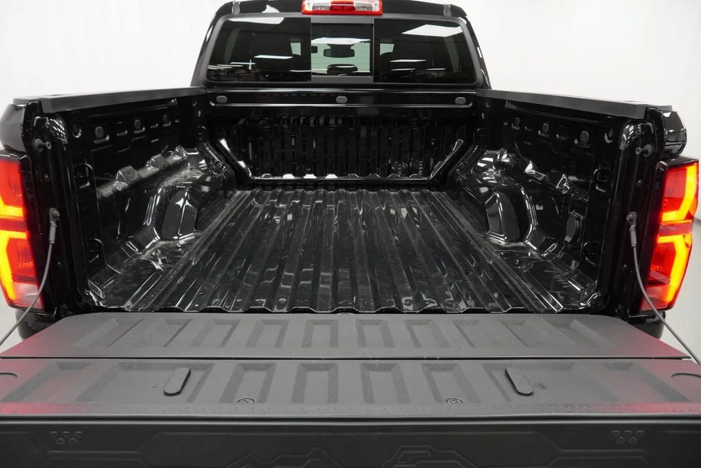 New 2026 Black Chevrolet LT image 25