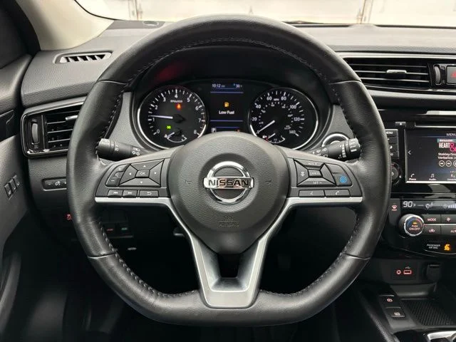 Used 2022 Gun Metallic Nissan SV image 18