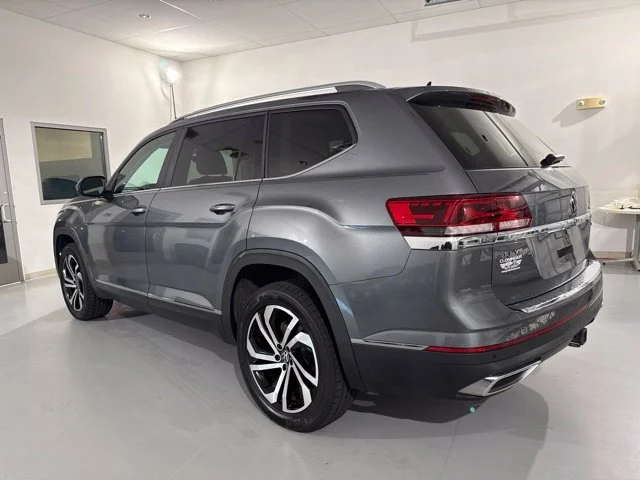 Used 2023 Gray Volkswagen SEL image 5