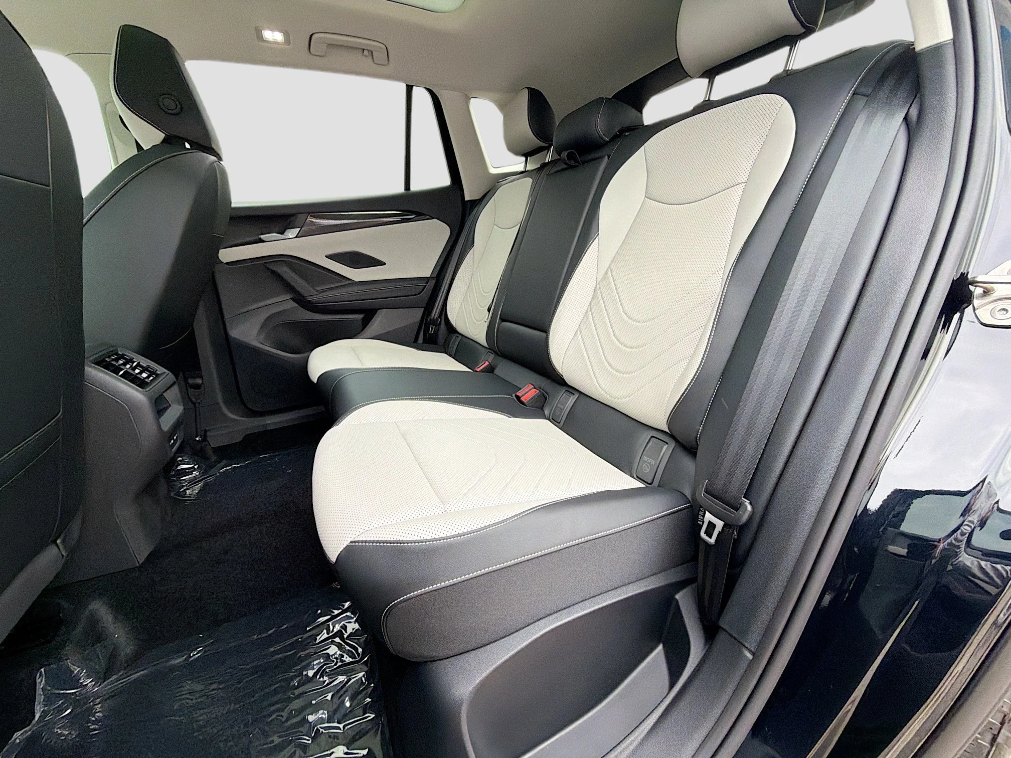 New 2026 Black Volkswagen SE image 21