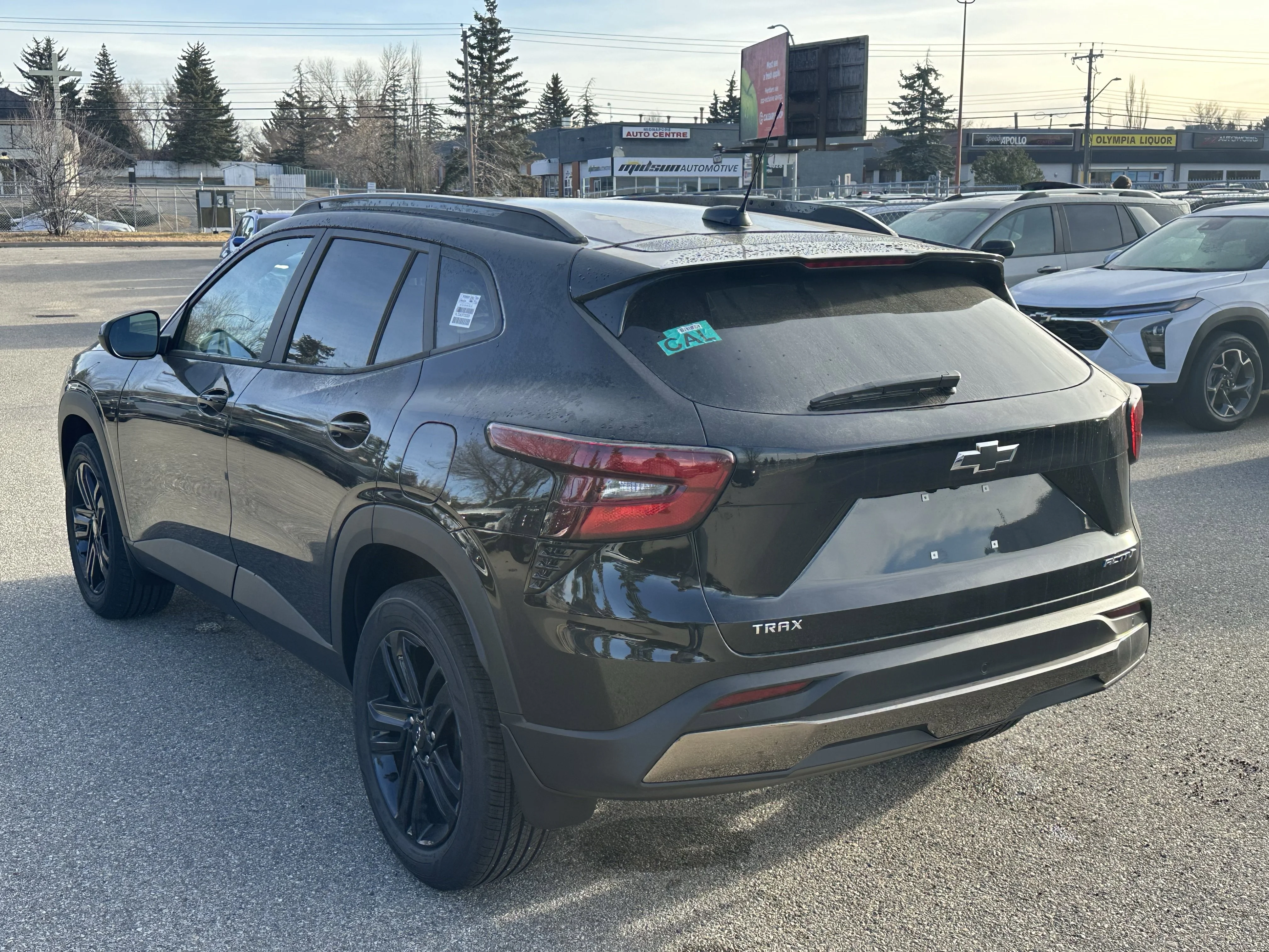 New 2026 Mosaic Black Metallic Chevrolet ACTIV image 4