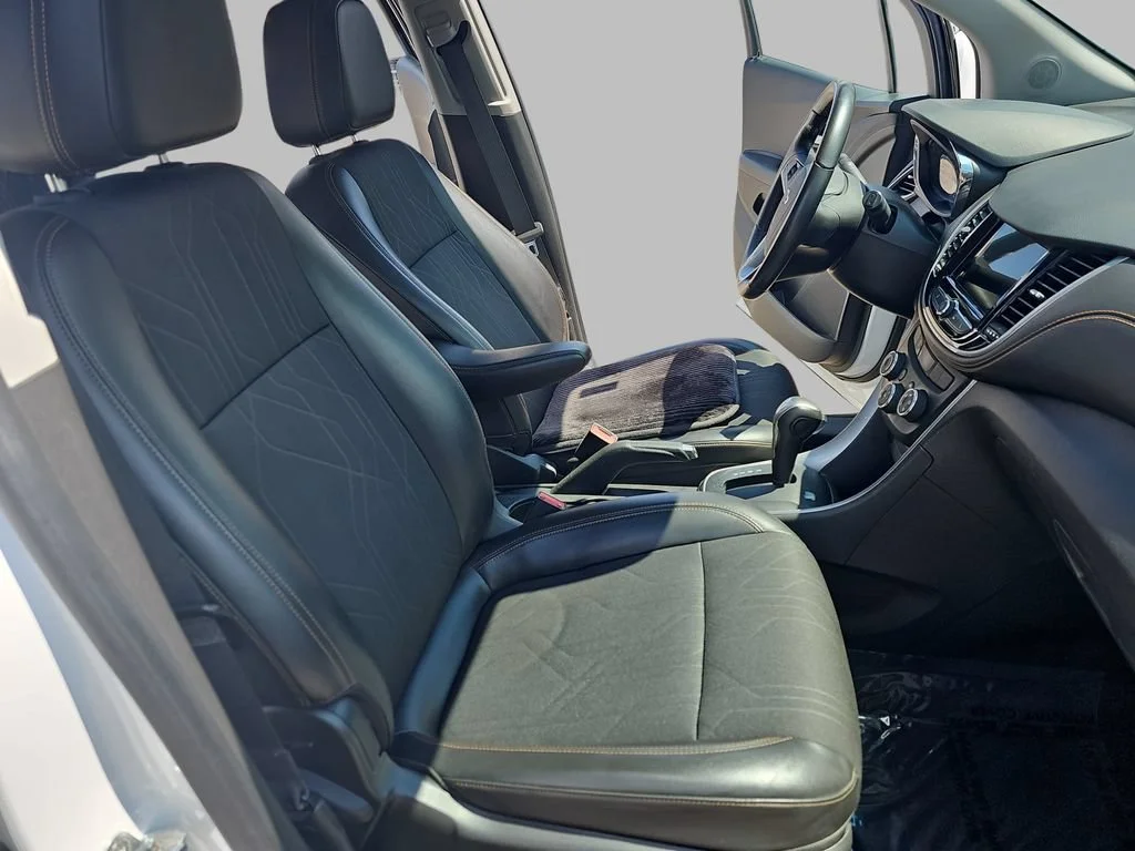 Certified Used 2019 SUMMIT WHITE Chevrolet LT image 13