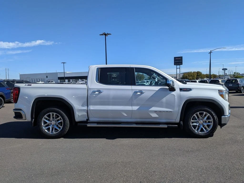 Used 2021 WHITE FROST TRICOAT GMC SLT image 4