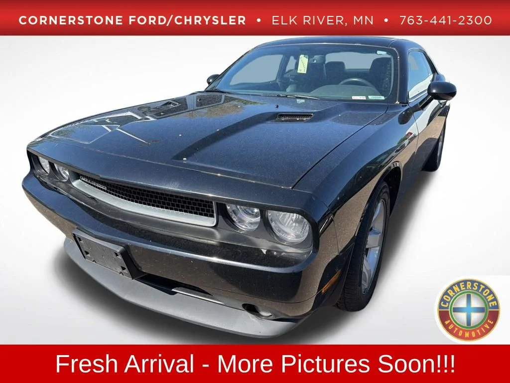 2014 Dodge Challenger SXT Plus's photo