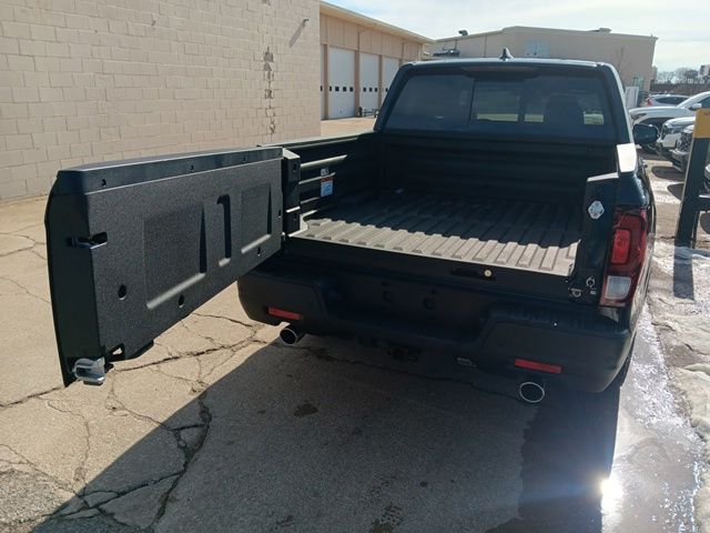 2026 Honda Ridgeline Black Edition - Photo 37