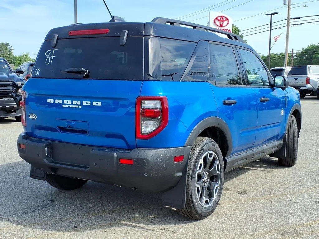 New 2026 Velocity Blue Metallic Ford Outer Banks image 4