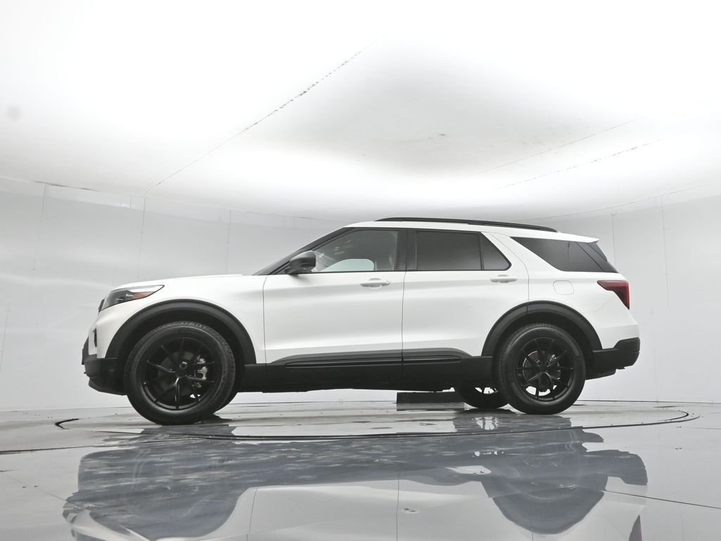 Used 2022 White Ford Timberline image 56