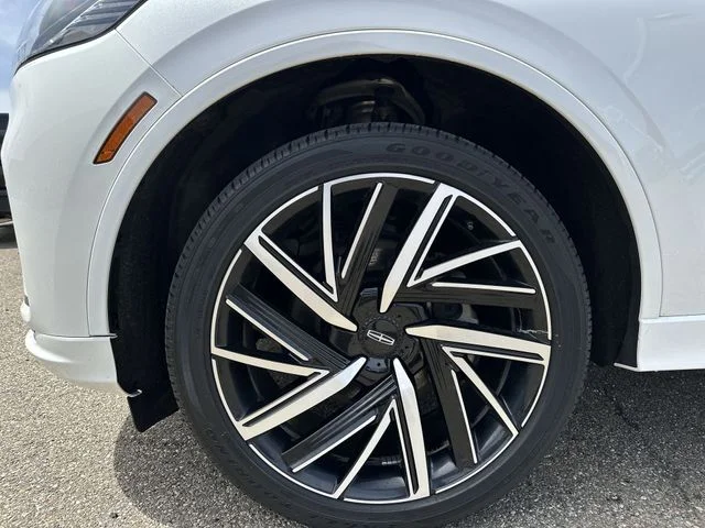 Used 2025 White Lincoln Black Label image 21