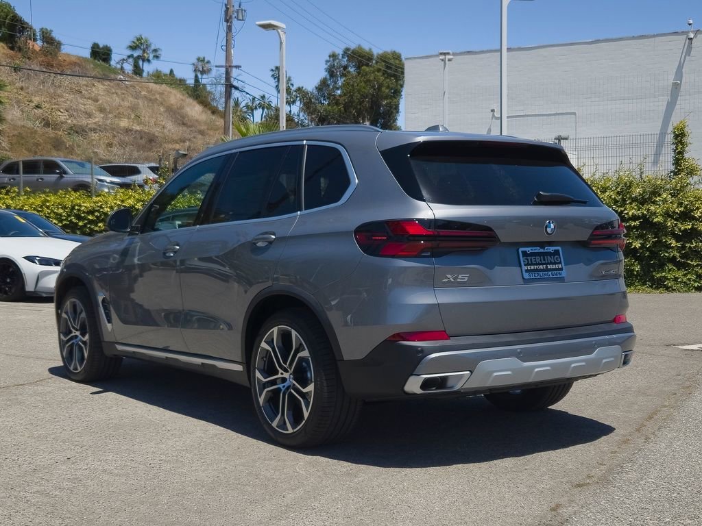 New 2026 Skyscraper Grey Metallic BMW xDrive40i image 16