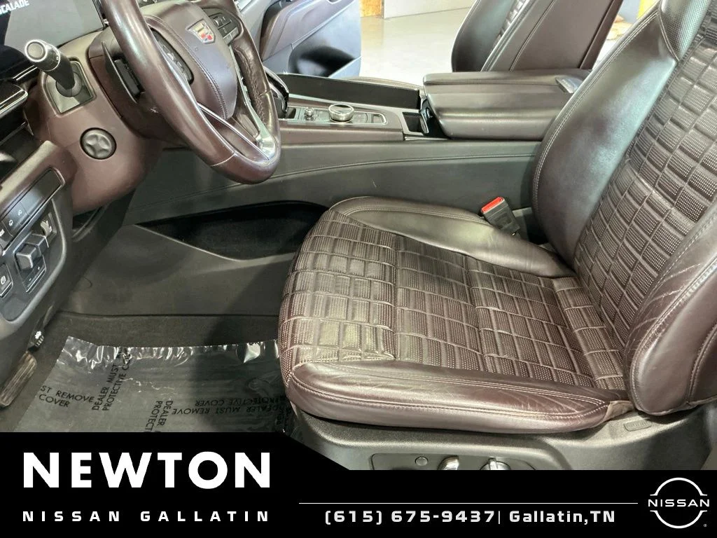 Used 2021 Crystal White Tricoat Cadillac Sport Platinum image 17