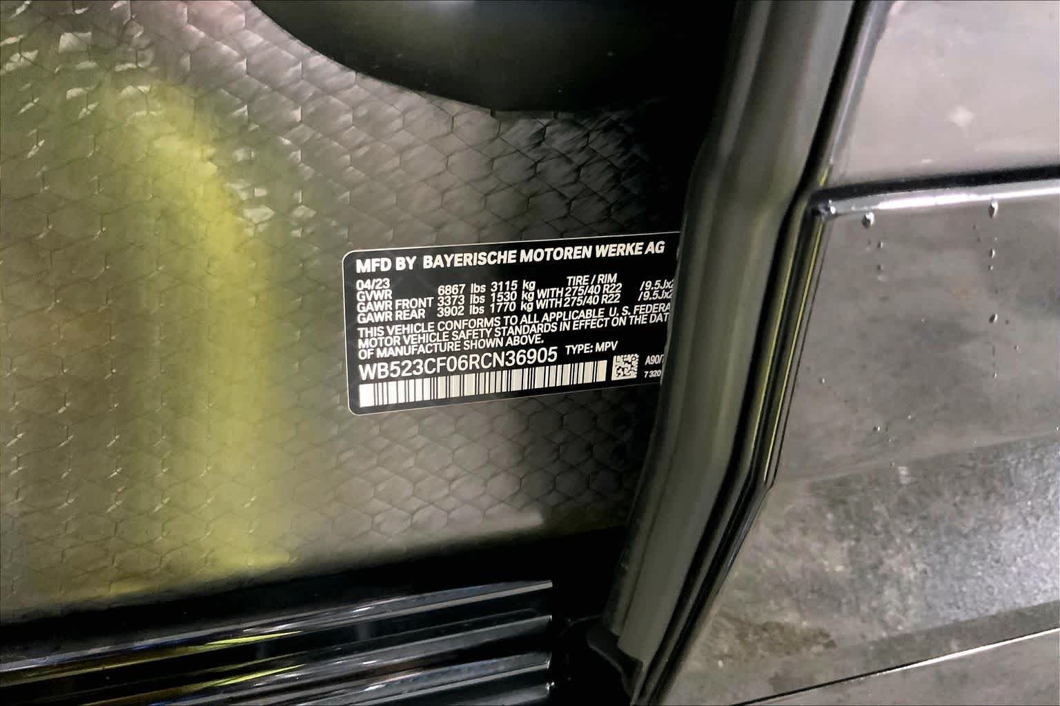 Used 2024 Dark Graphite Metallic BMW xDrive50 image 33