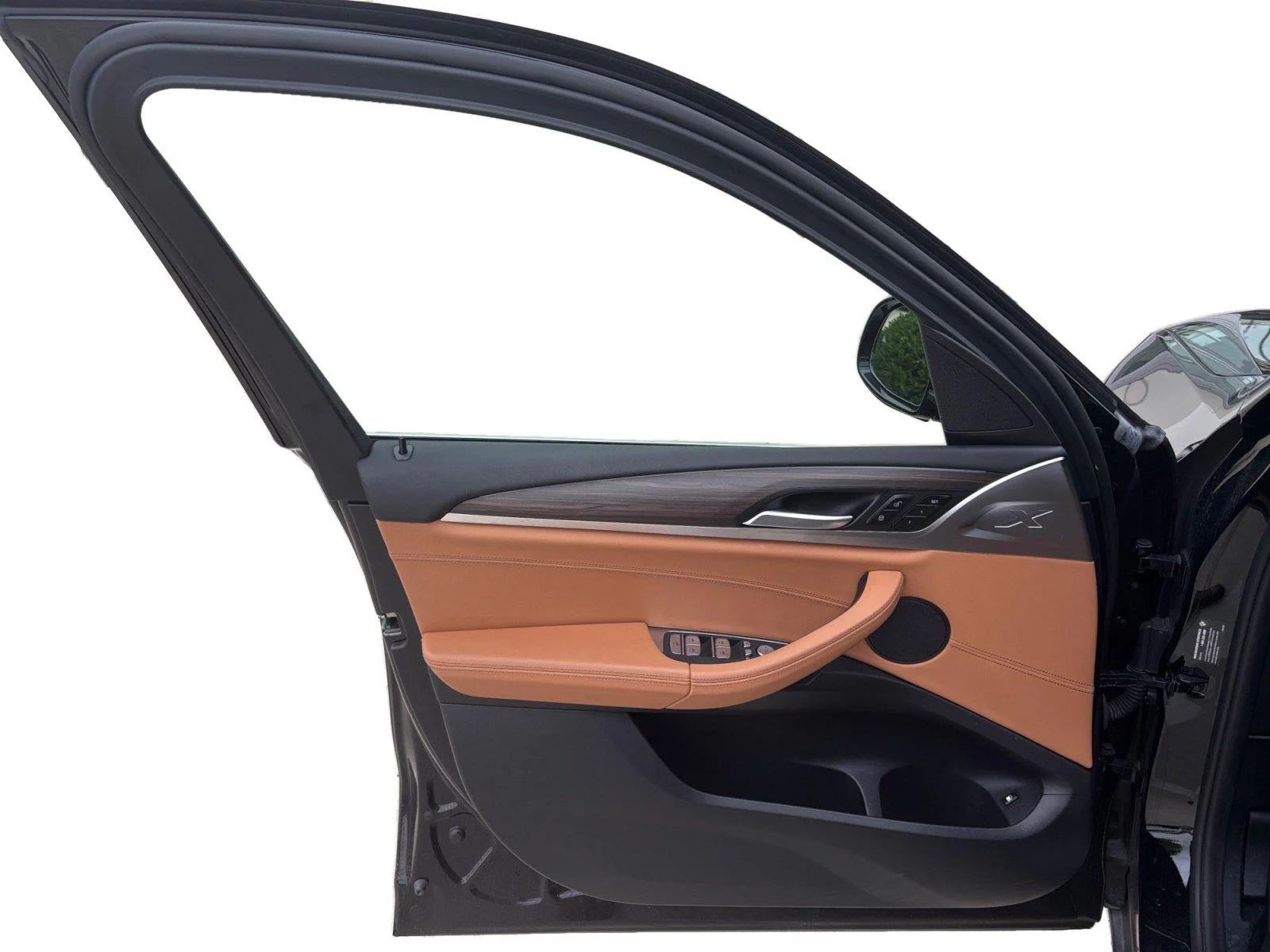 Used 2021 Jet Black BMW xDrive30e image 19