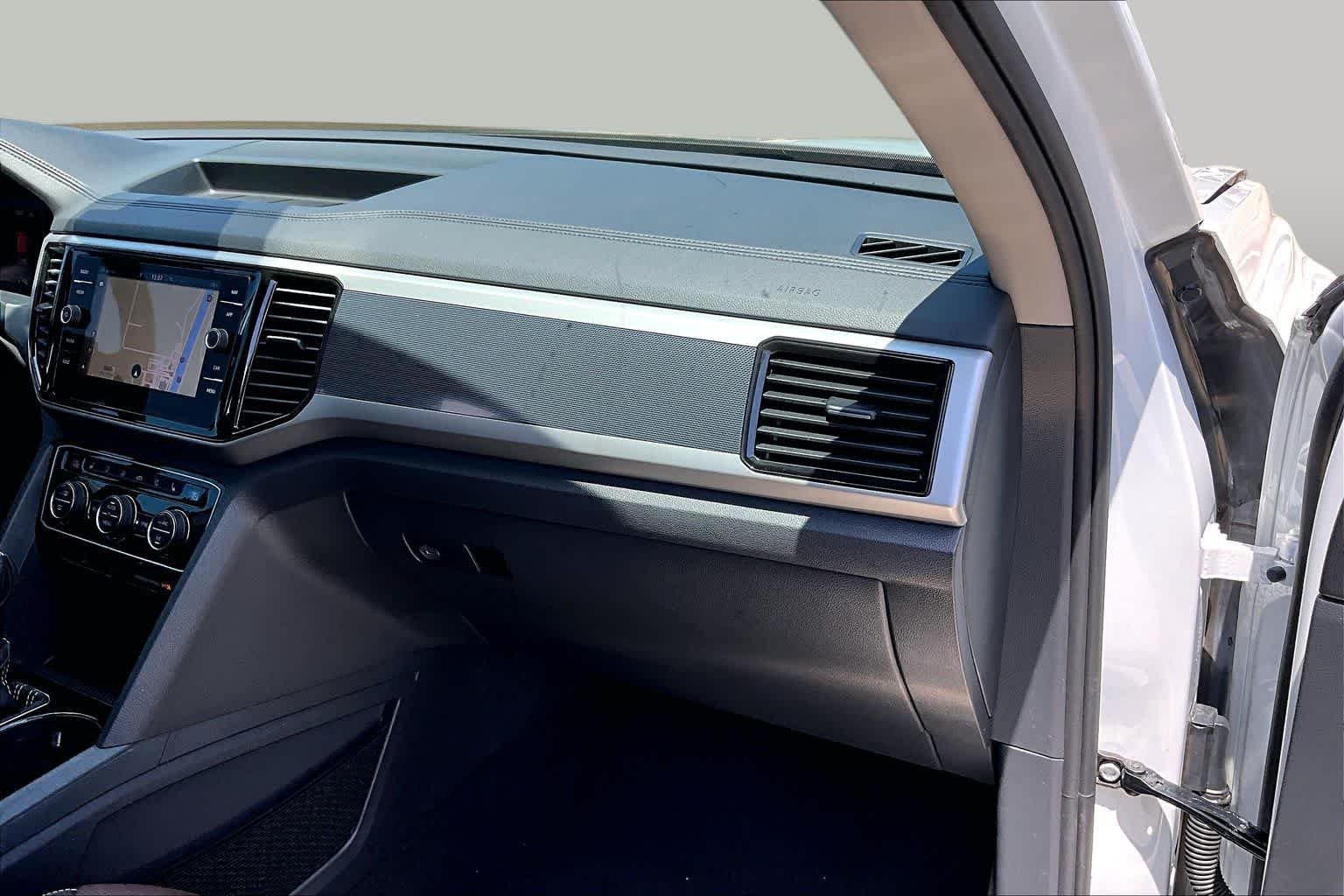 2023 Volkswagen Atlas SEL Premium R-Line - Photo 26