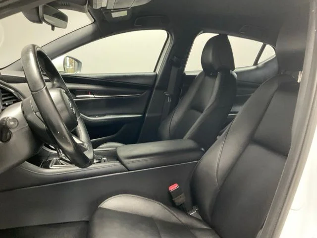 Used 2019 White Mazda Base image 16