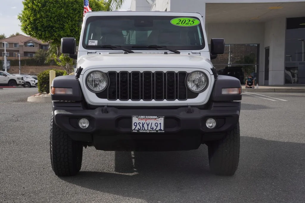 Used 2025 White Jeep Sport S image 8